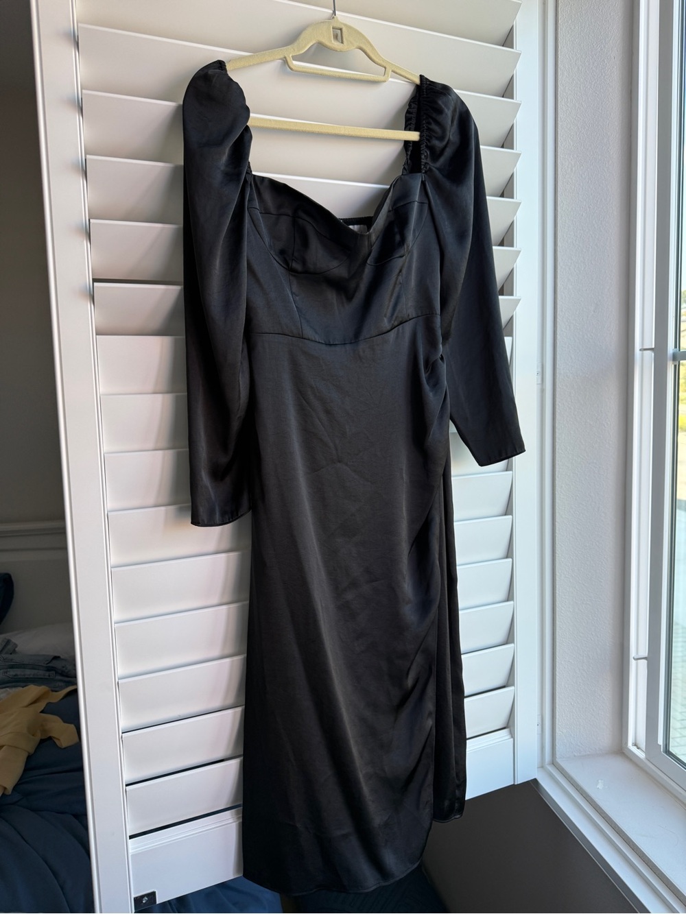 Aritzia Black Puff-Sleeve Midi Dress